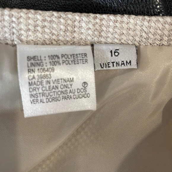 Tahari Pencil Skirt - Picture 8 of 8